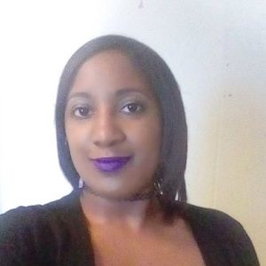 Meet your Posher, Leticia